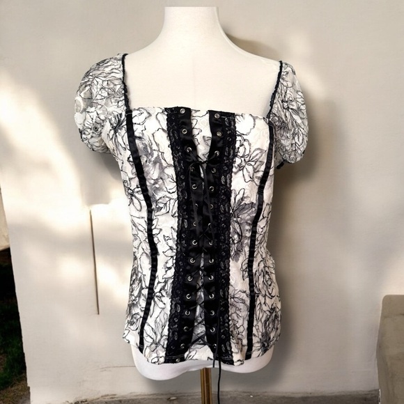 Vintage Y2K Black and White Lace-Up Women's milkmaid top goth punk fairy 14 - Picture 1 of 6